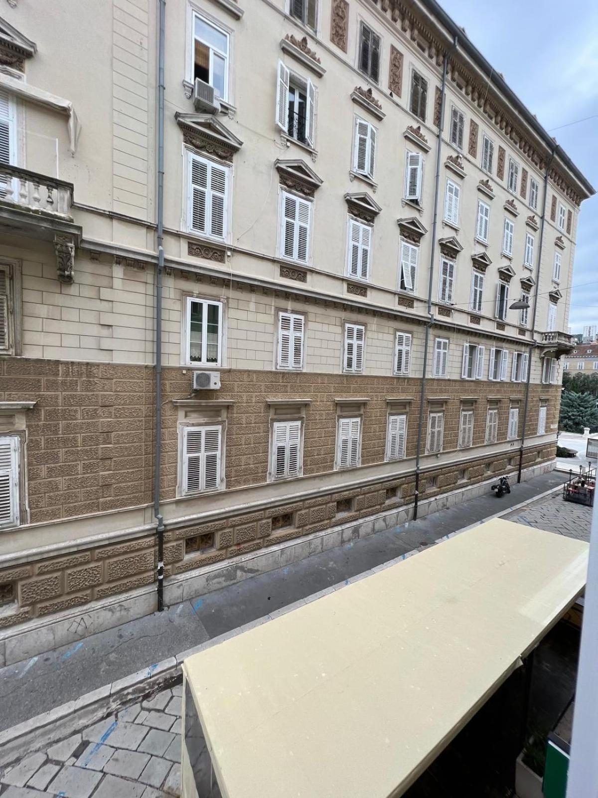 Alisa Apartment Rijeka Bagian luar foto